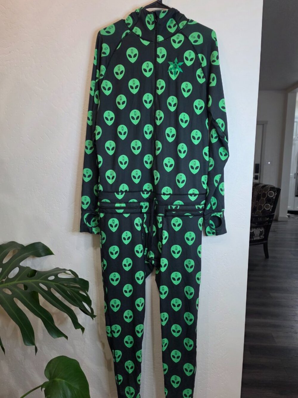 👽Airblaster Classic Ninja Suit Men’s Medium Alien Print One-Piece Base Layer 👽